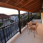 Denaxas